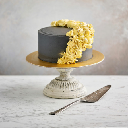 Gold N' Black Cake – Nino's Bakery